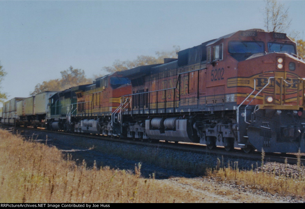 BNSF 5202 West